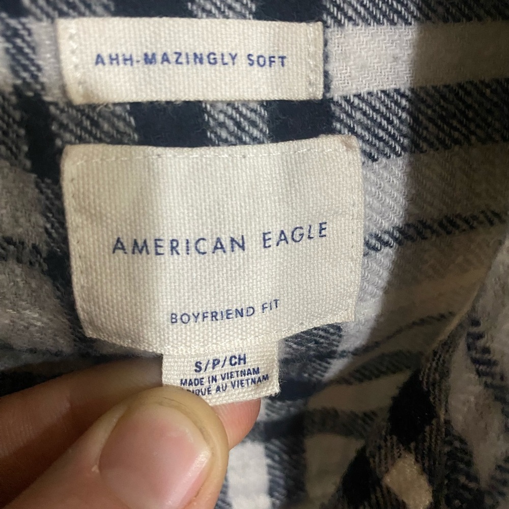 American Eagle Outfitters Black and White Plaid Shirt- boyfriend shirt- SZ S - Picture 2 of 3